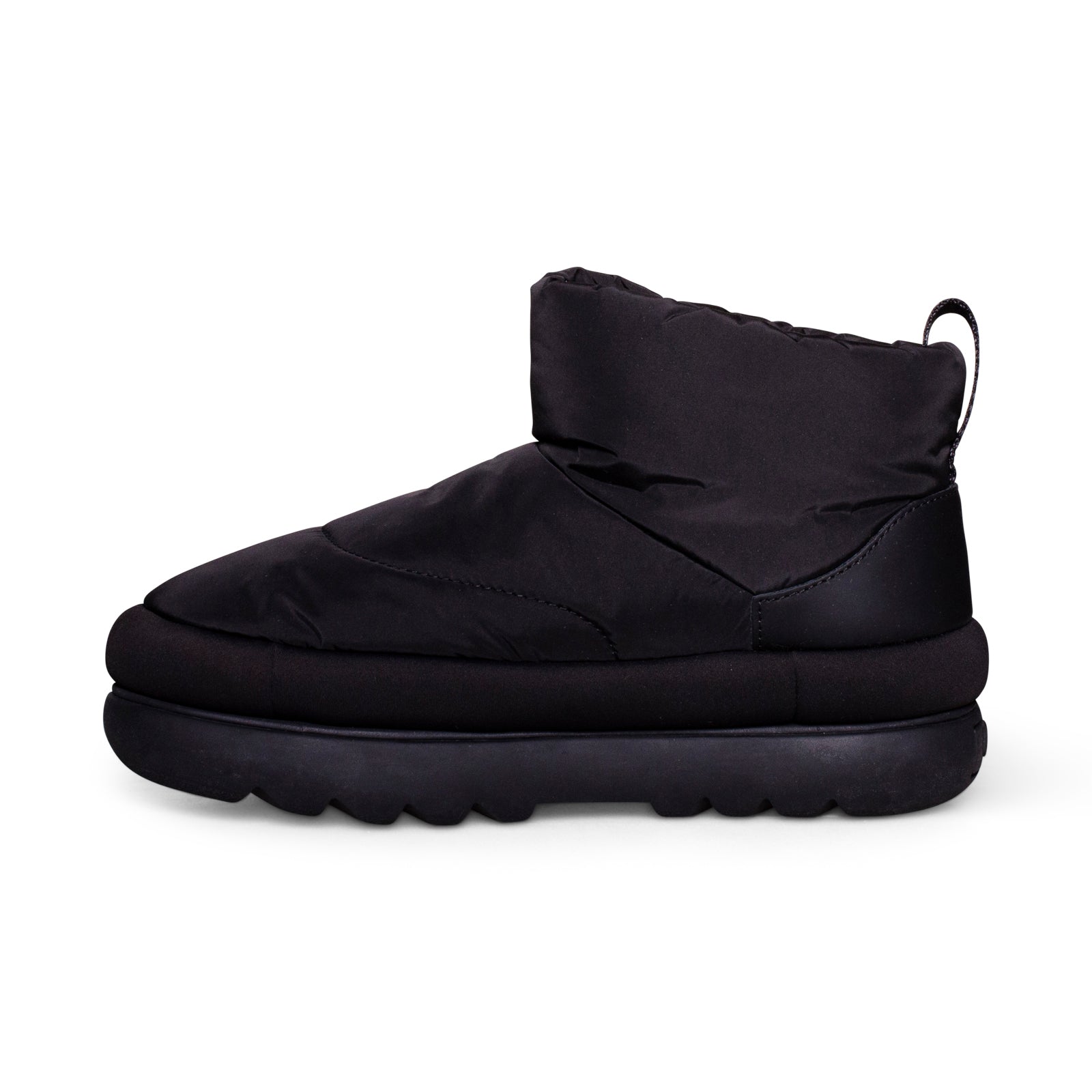 UGG Classic Maxi Mini Black Boots - Women's – MyCozyBoots